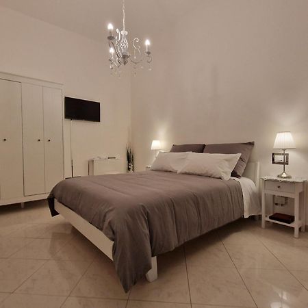 Cinzia'S House Of Mirrors Apartman Pisa Kültér fotó
